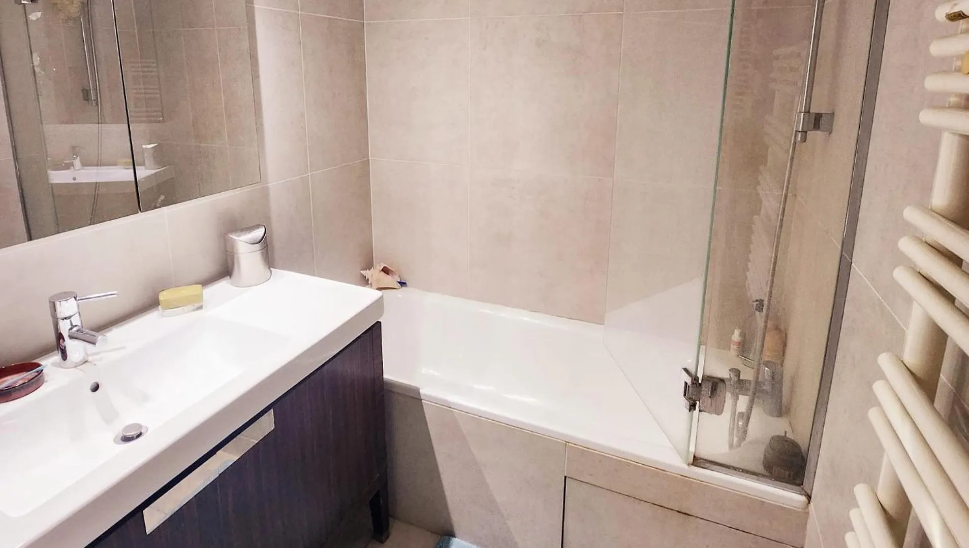 Apartment Homeloveparis