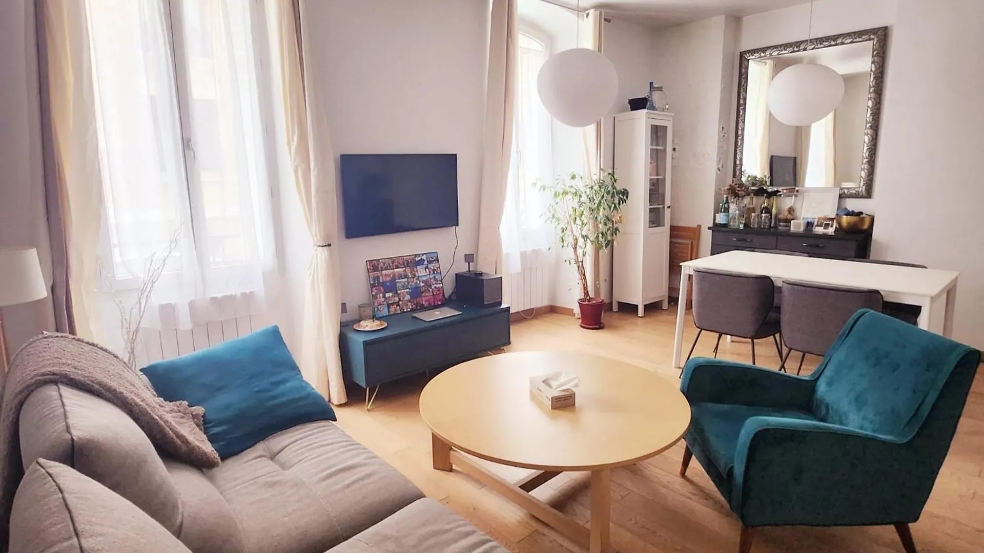 Apartment Homeloveparis Paris